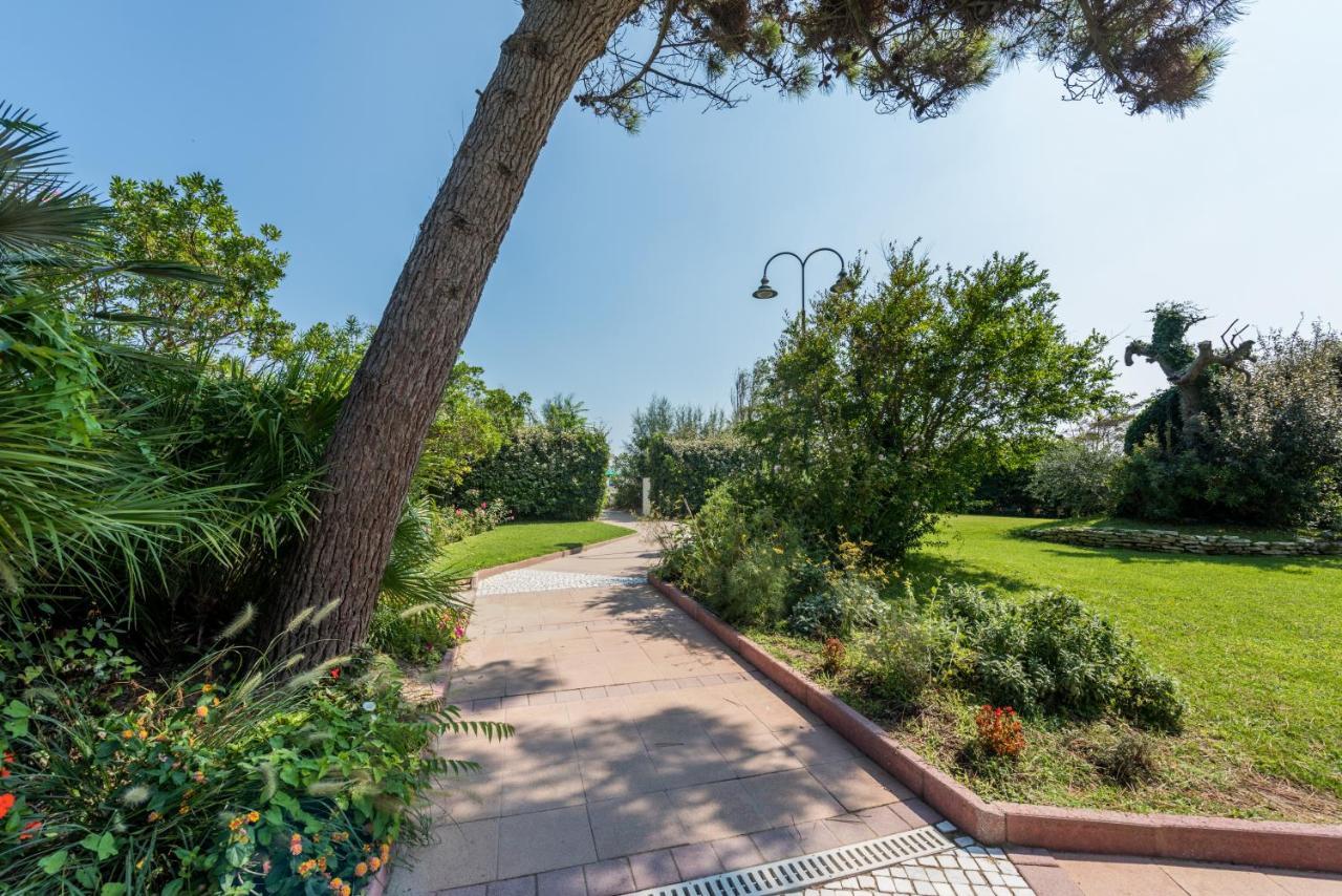 Hotel Bellevue Beach - Sul Mare Milano Marittima Exteriör bild