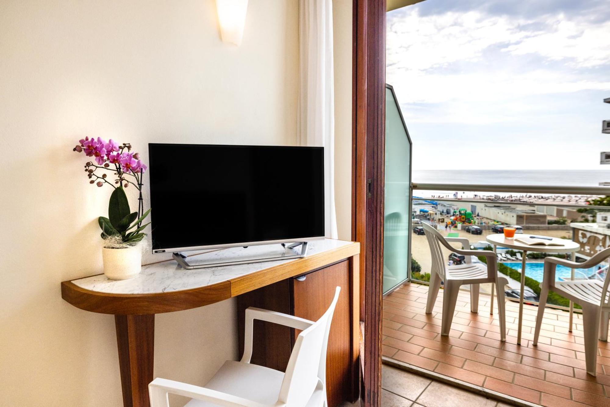 Hotel Bellevue Beach - Sul Mare Milano Marittima Exteriör bild